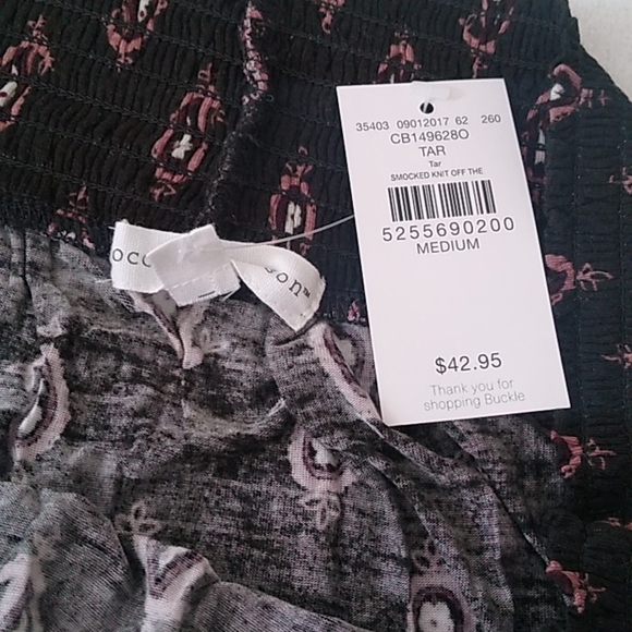 Coco + Jaimeson Off the Shoulder Top - Picture 4 of 8